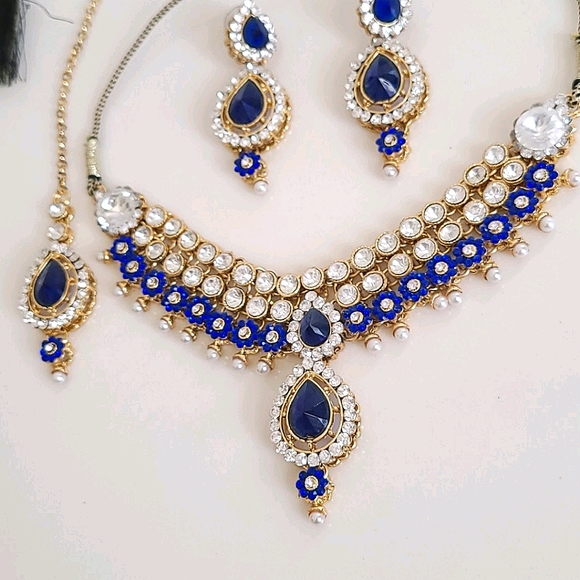 Necklace Set NIB - Picture 2 of 12